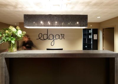 hotel-edgar-homepage-header-reception