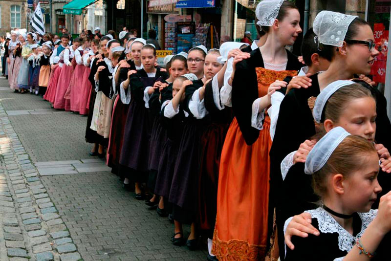 Festival de danse Bretonne - Guingamp - Hôtel Edgar | Saint Brieuc