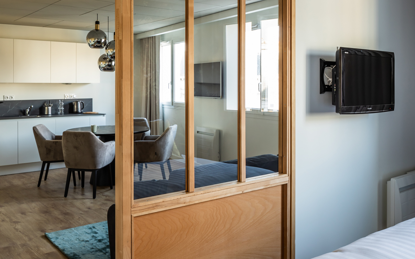hotel-edgar-saint-brieuc-appartement-augustin-vue-chambre-2